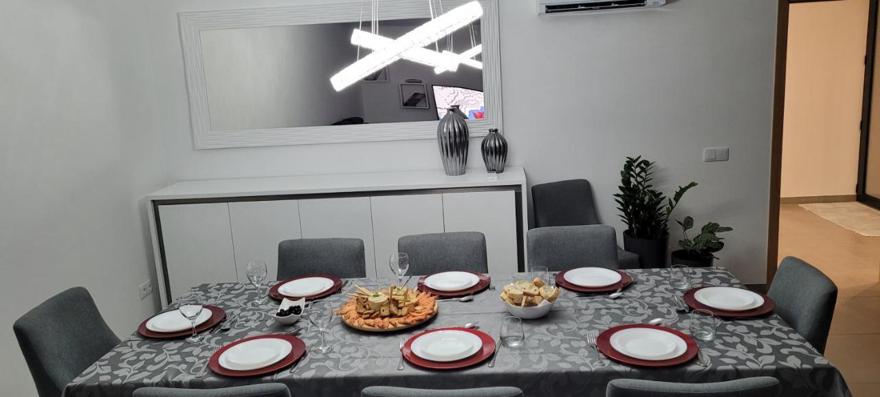 Geresmarinahouse Villa Bagian luar foto